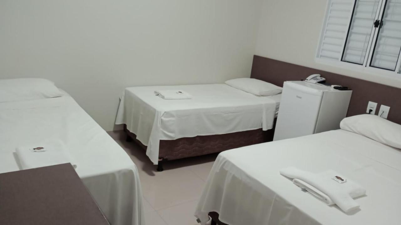 Hotel Plaza Pontes E Lacerda Eksteriør billede